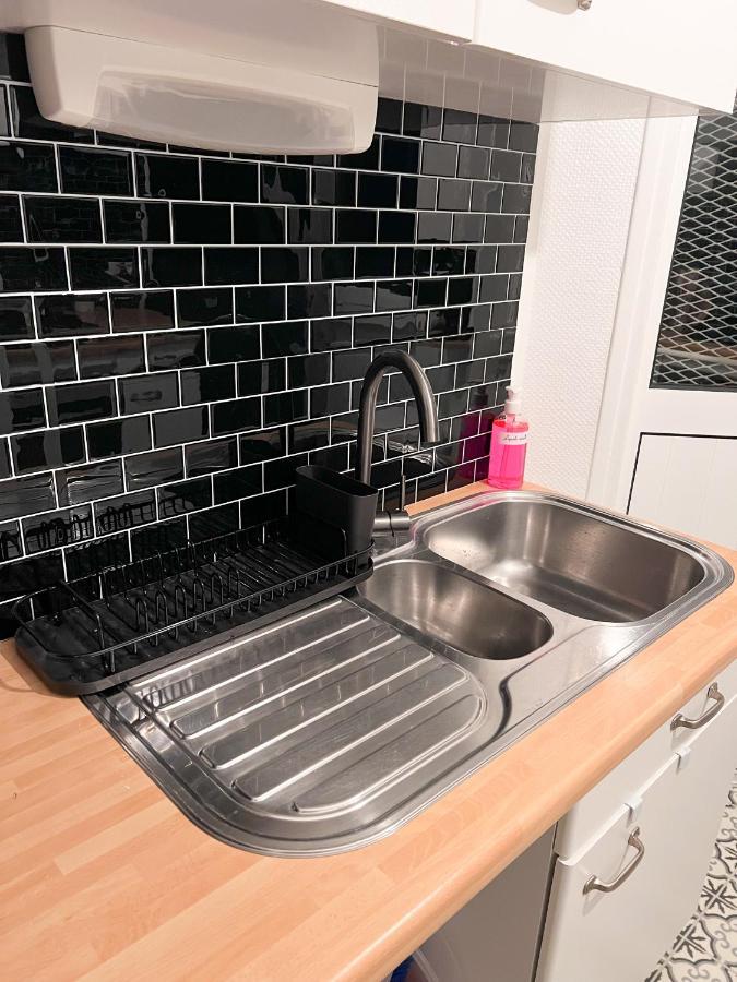 Apartamento Le Jardin Secret D'Amiens Hypercentre Cathedrale, Parking Exterior foto