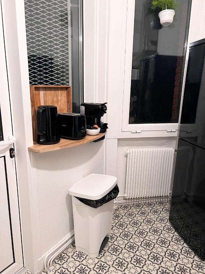 Apartamento Le Jardin Secret D'Amiens Hypercentre Cathedrale, Parking Exterior foto